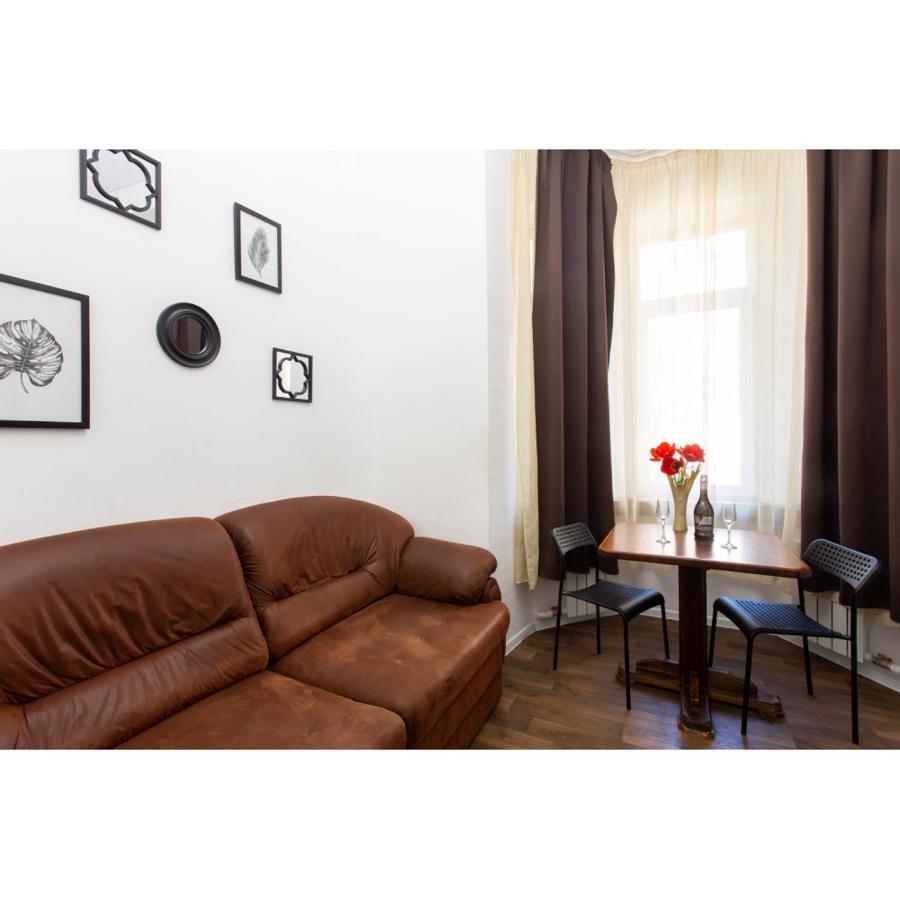 Pushkinskaya Street Apartment คาร์คิฟ ภายนอก รูปภาพ