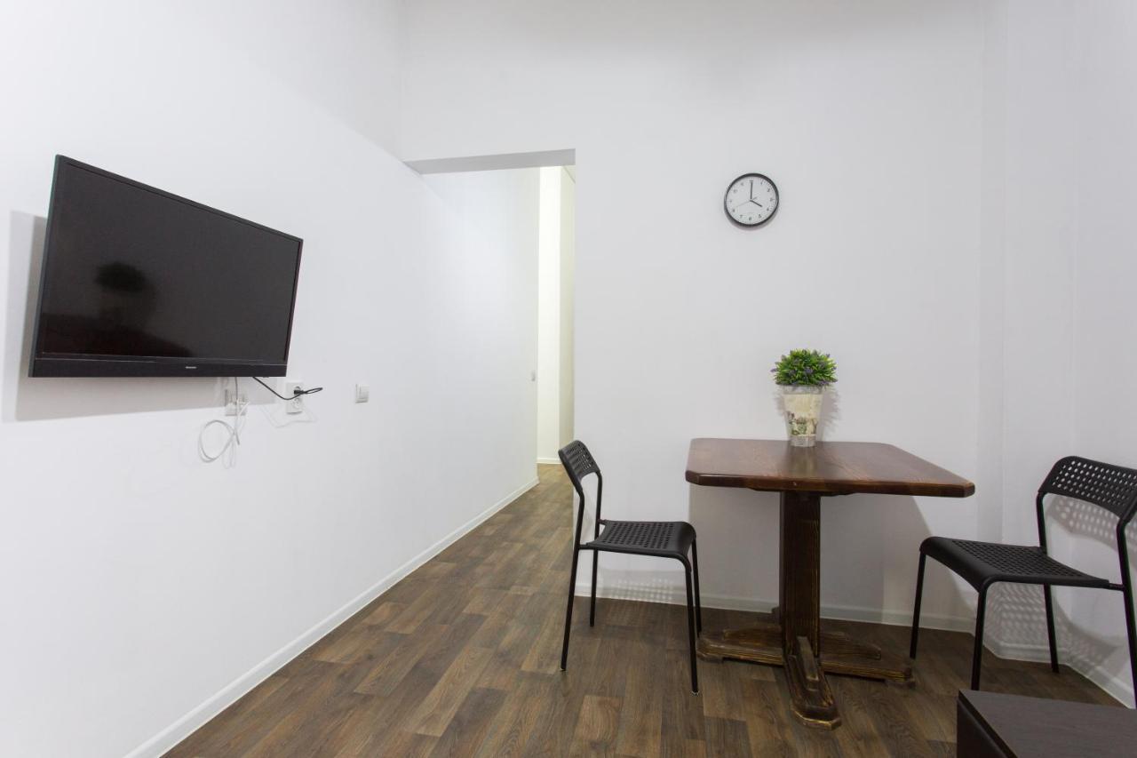 Pushkinskaya Street Apartment คาร์คิฟ ภายนอก รูปภาพ