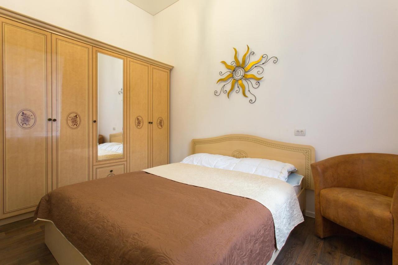 Pushkinskaya Street Apartment คาร์คิฟ ภายนอก รูปภาพ